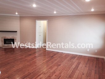 Building Photo - 2141 S Bentley Ave