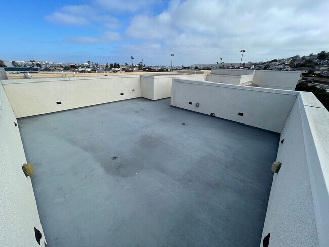 Building Photo - 3128 Cañon St