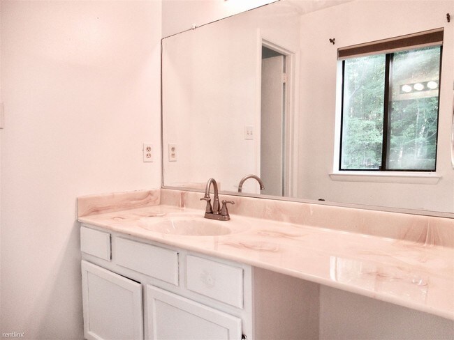 Building Photo - 2 br, 2 bath  - 8009 Greenspring Way Apt F