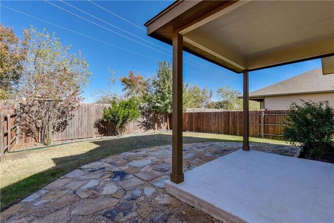 Building Photo - 3920 Kenter Crossing