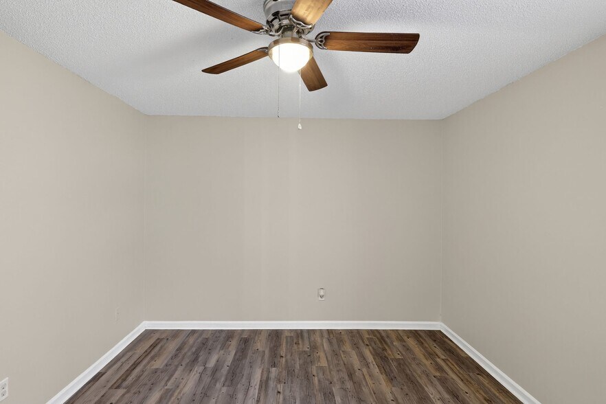 Building Photo - 105 Bay Meadow Ct