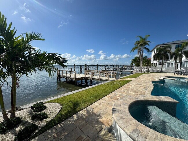 Building Photo - 569 Johns Pass Ave