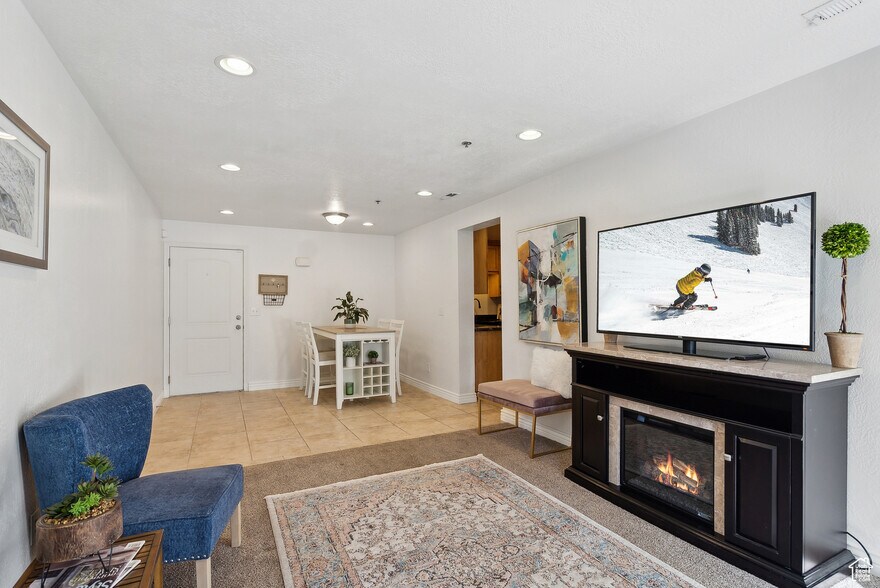 Dining - 1044 E 400 S