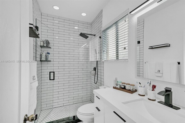 Building Photo - 8518 SW 214th Ln