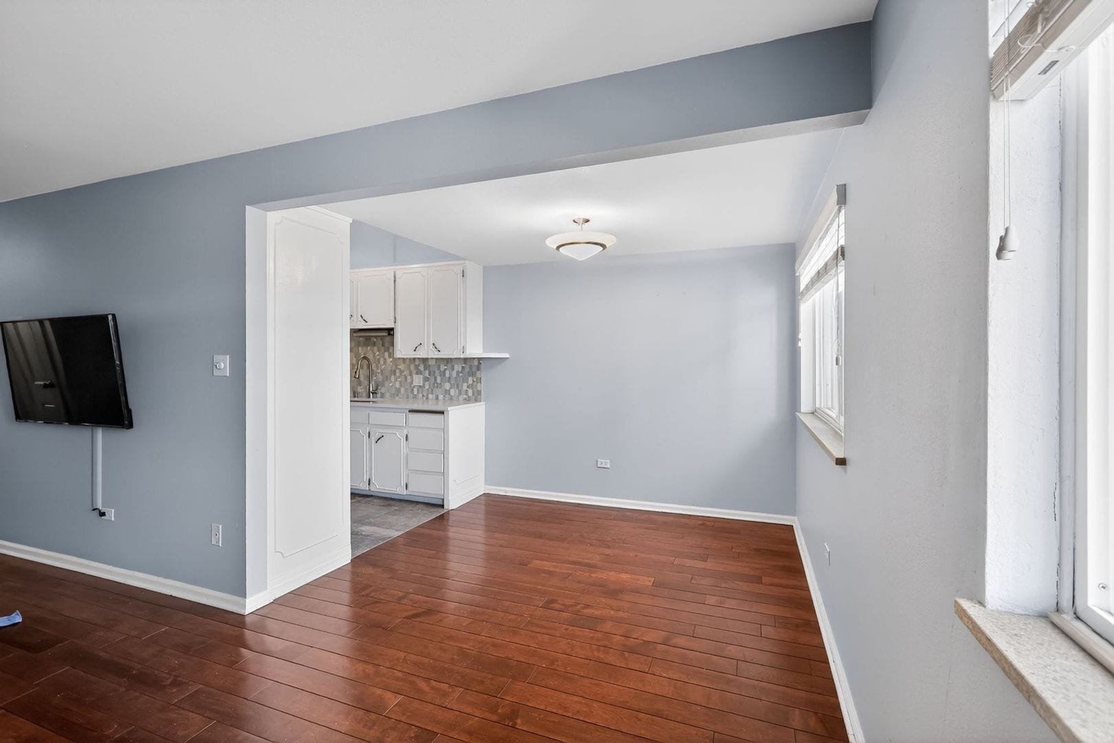 Building Photo - 2262 S Vly Hwy