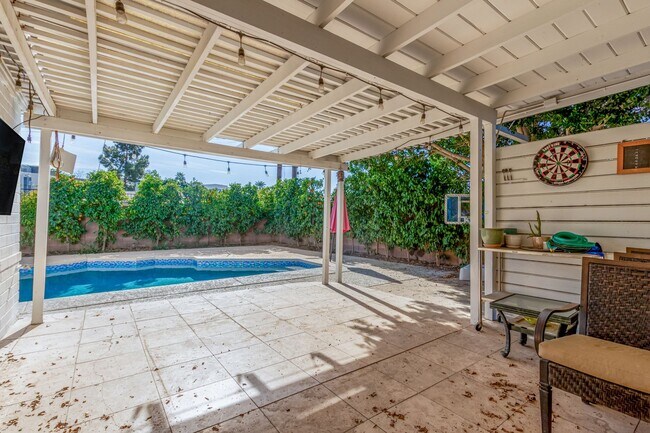 Building Photo - Beautiful Home available to lease!