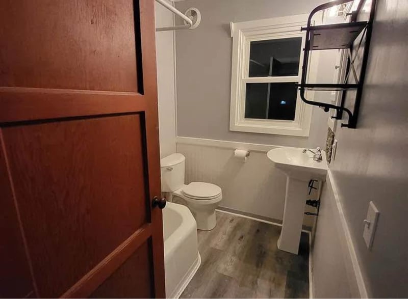 Building Photo - 400 Barth Ave