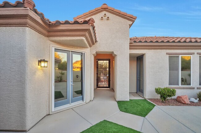 Building Photo - 2585 Portsmouth Creek Ave