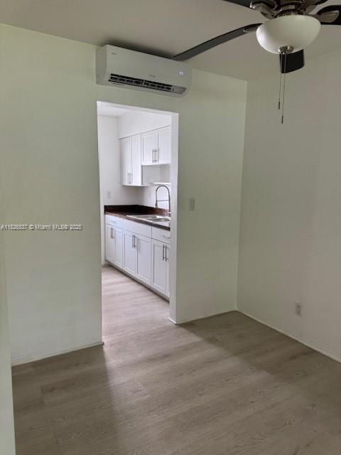 Building Photo - 1311 Bayview Dr