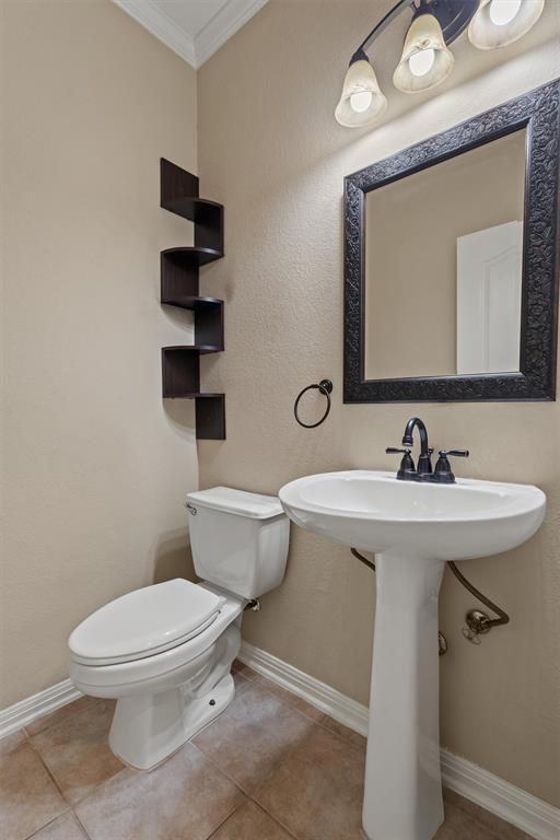 Building Photo - 9013 Sautelle Ln