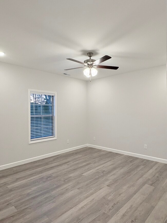 Building Photo - 871 Rodeo Ln