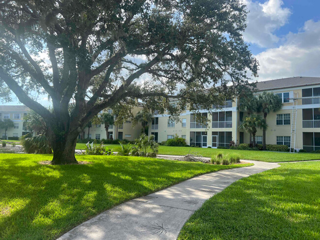 Building Photo - 19345 Water Oak Drive