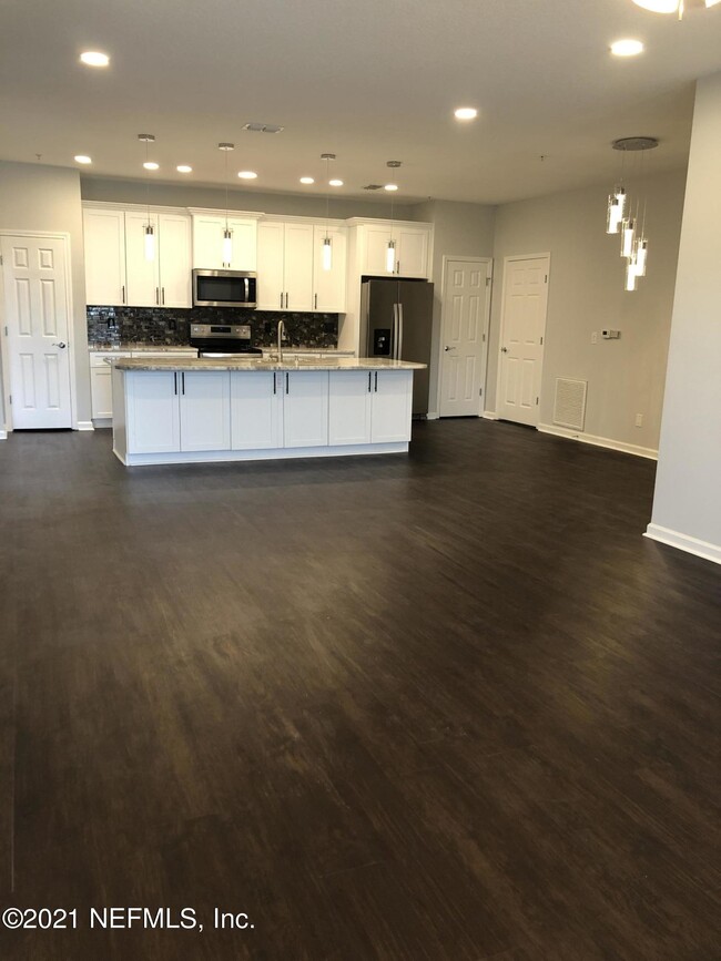 Building Photo - 11251 Campfield Dr