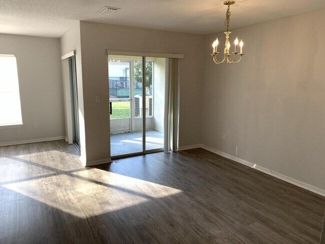 Building Photo - 2869 Club Cortile Circle