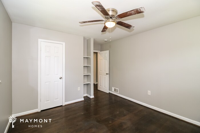 Building Photo - 4451 Greenleaf Cir SW