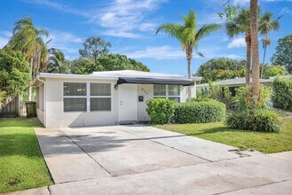 Building Photo - 933 SW 19th St