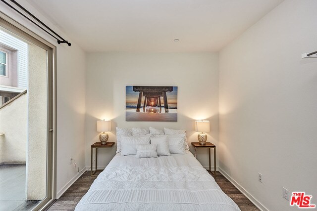 Room with private patio - 756 Colorado Cir