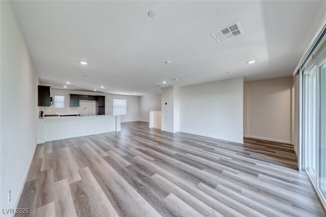 Building Photo - 3728 Enchanted Sky St