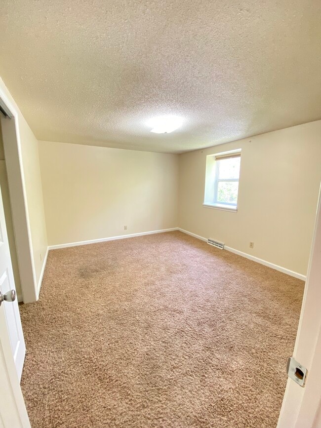 Building Photo - 4331 Ludwick Blvd