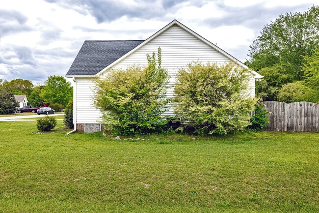 Building Photo - 7600 Lilly Pond Ln