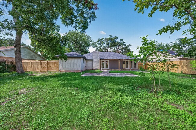 Building Photo - 509 Southern Oaks Dr