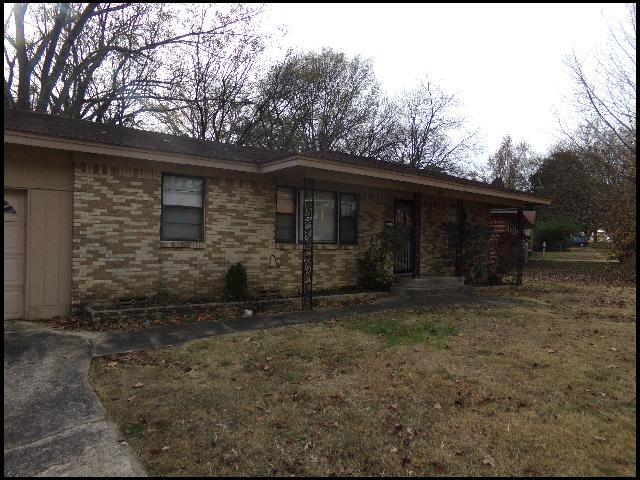 Building Photo - 13 Point O Woods Dr