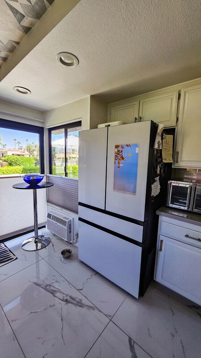 Building Photo - 72770 Fleetwood Cir