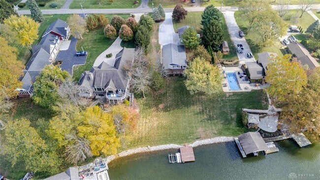 Building Photo - 679 Lakengren Dr