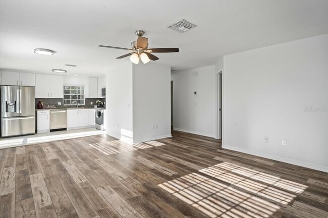 Building Photo - 6634 Hickorywood Ln