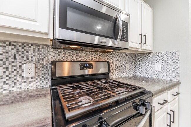 Building Photo - 21403 Hadrian Dr