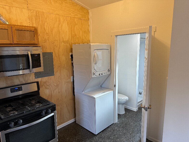 Building Photo - 1512 Pittman Rd