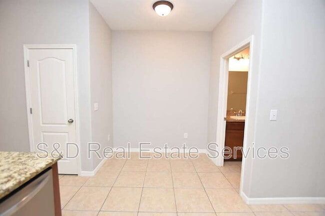 Building Photo - 4139 Shadetree Ln