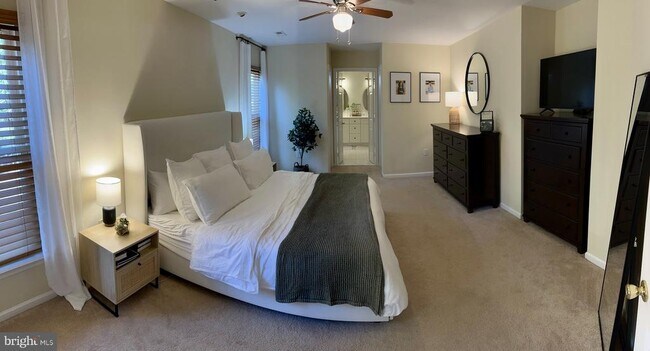 Building Photo - 46812 Backwater Dr