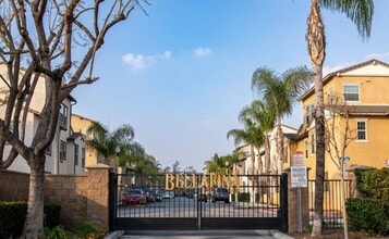 Building Photo - 4230 Vía Angelo