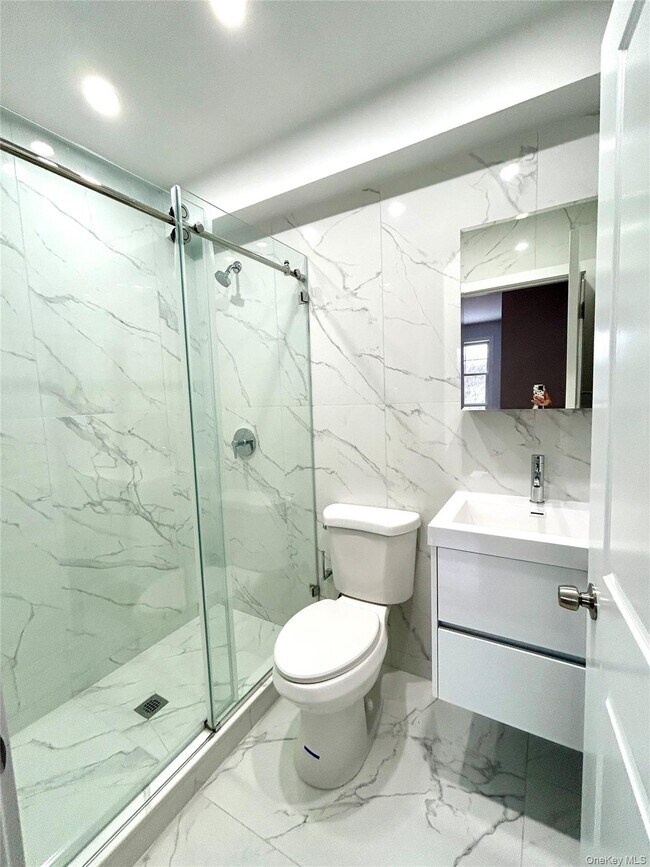 Building Photo - 99 Main St