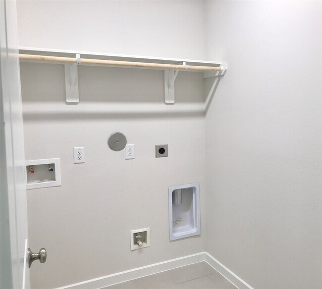 Building Photo - 7823 Skylark Heights Ln