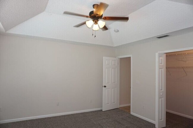 Building Photo - Julington Creek home with pool