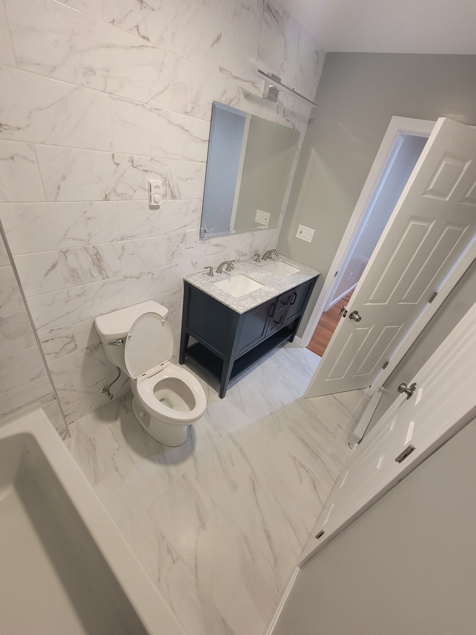 Building Photo - 33 Hamilton St