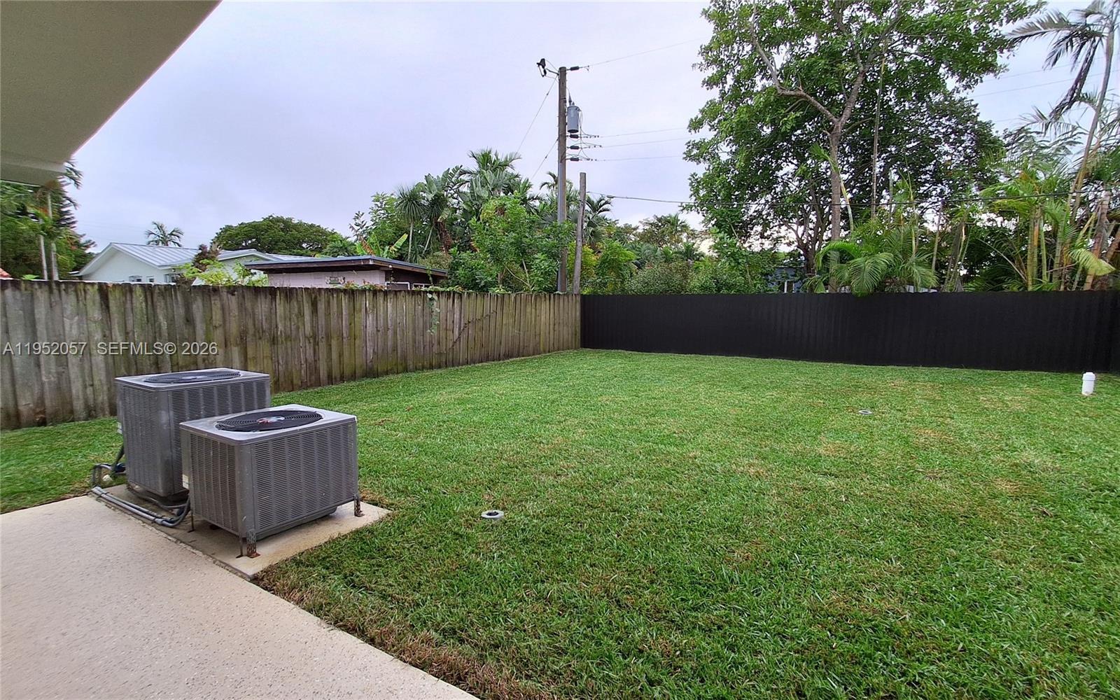 Building Photo - 216 Shadow Way