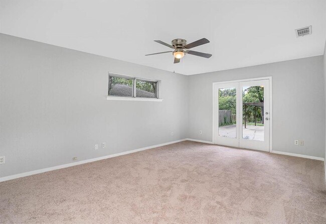 Building Photo - 2913 Ridgedale Dr