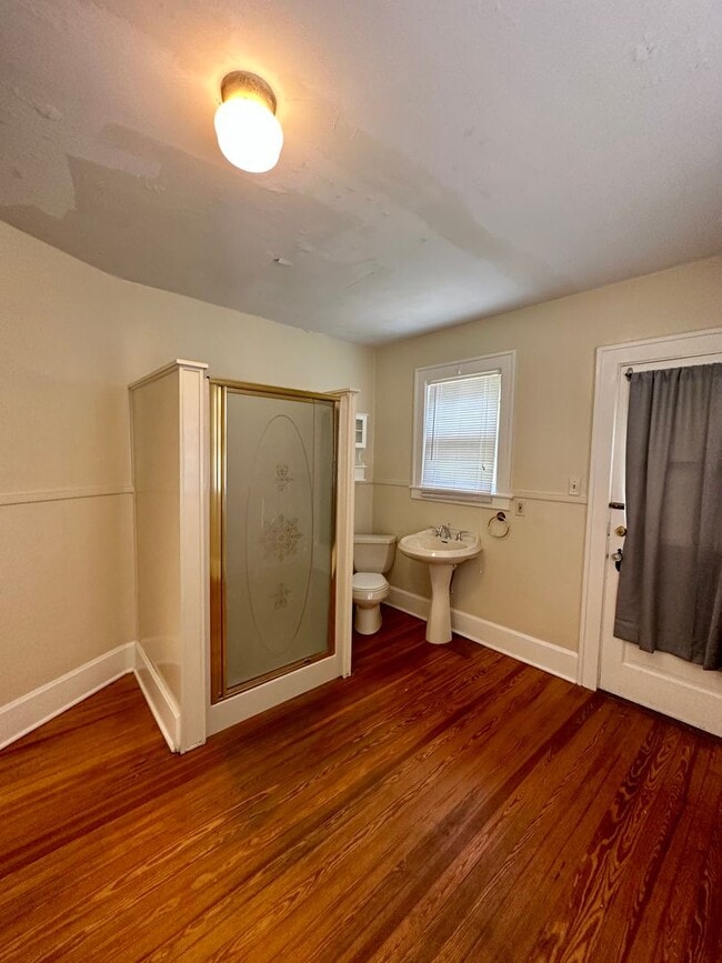 Building Photo - Pre-Leasing UK Fall Semester 2026