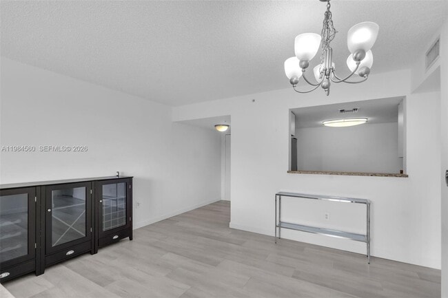 Building Photo - 520 SE 5 Ave