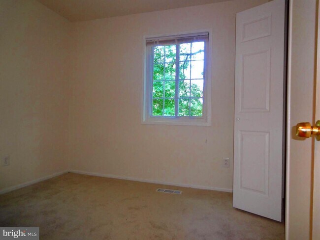 Building Photo - 4905 Tibbitt Ln