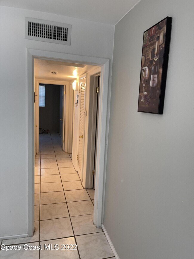 Building Photo - 1210 Princeton Rd