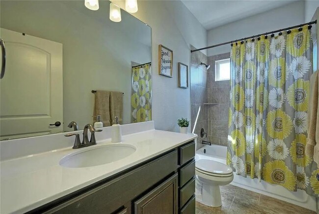 Building Photo - 1324 Clearwing Cir