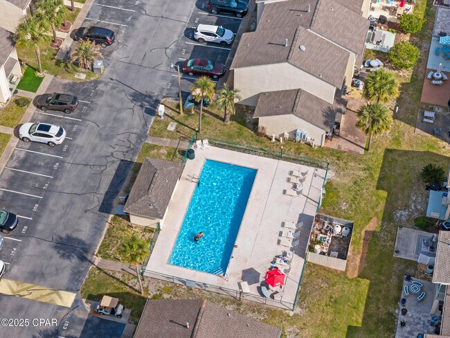 Building Photo - 164 Robin Ln