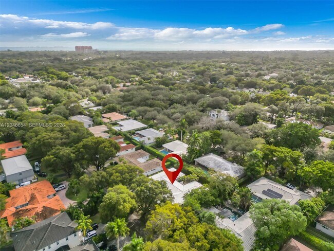 Building Photo - Cotorro Avenue, Coral Gables, FL 33146 - 3 BR 2 BA single-family home