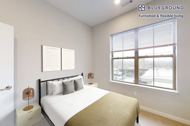 Building Photo - 332 Halstead Ave