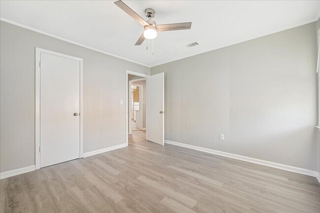 Building Photo - Recently Renovated 2-Bedroom Home – 1.5 Mi...