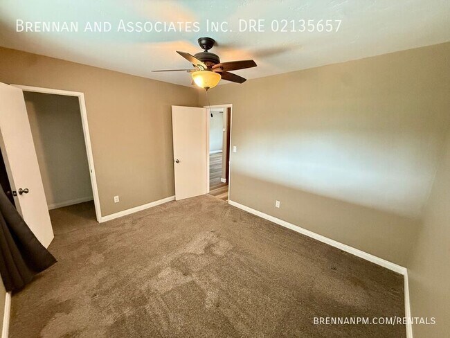 Building Photo - 1569 Parrot St